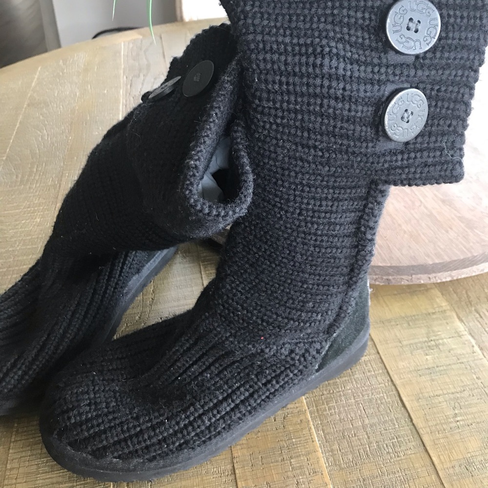 Ugh button slouch boots SZ 8 black